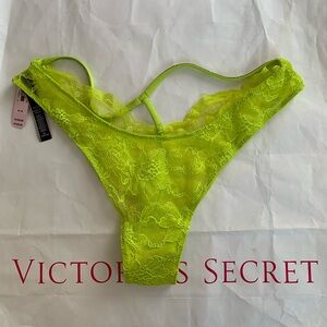 NWT Victoria’s Secret Panty Size Medium